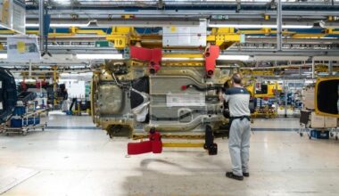 Italian industrial production posts a small contraction in May | snaps