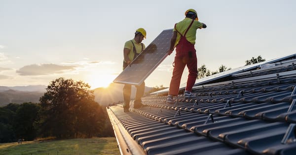 Labour wants solar 'for all' with $160m policy aimed at power bills