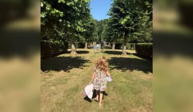 Harry and Meghan visit Diana’s childhood home with Archie and Lilibet