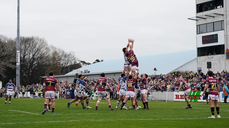 Southland and Auckland contest a lineout at Invercargill's Rugby Park in 2023.