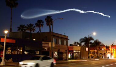 SpaceX Falcon 9 rocket rises launching Vandenberg