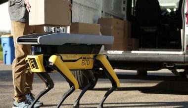 Boston Dynamics tries using ‘robot dogs’ for deliveries