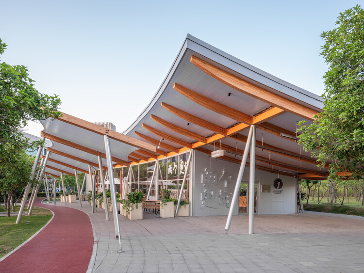 TBB Libraries – Hundred Flowers Park Libraries / Atelier Liu Yuyang Architects - Image 1 of 54