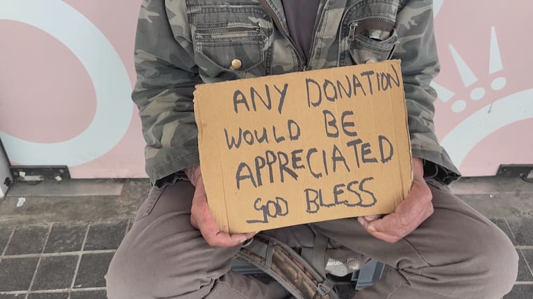 Beggars and rough sleepers are a common sight in New Zealand's town and city centres.