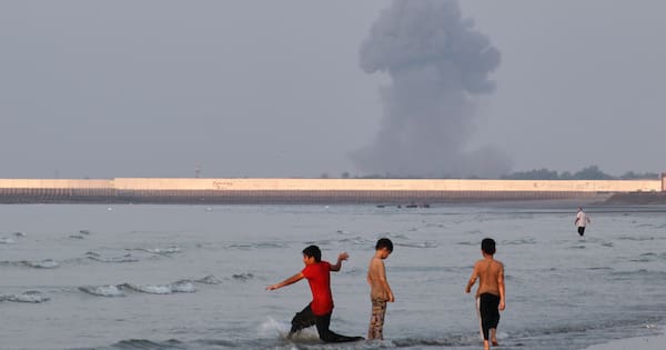 Trump says US will reinstate Hormuz blockade, charge for safe passage
