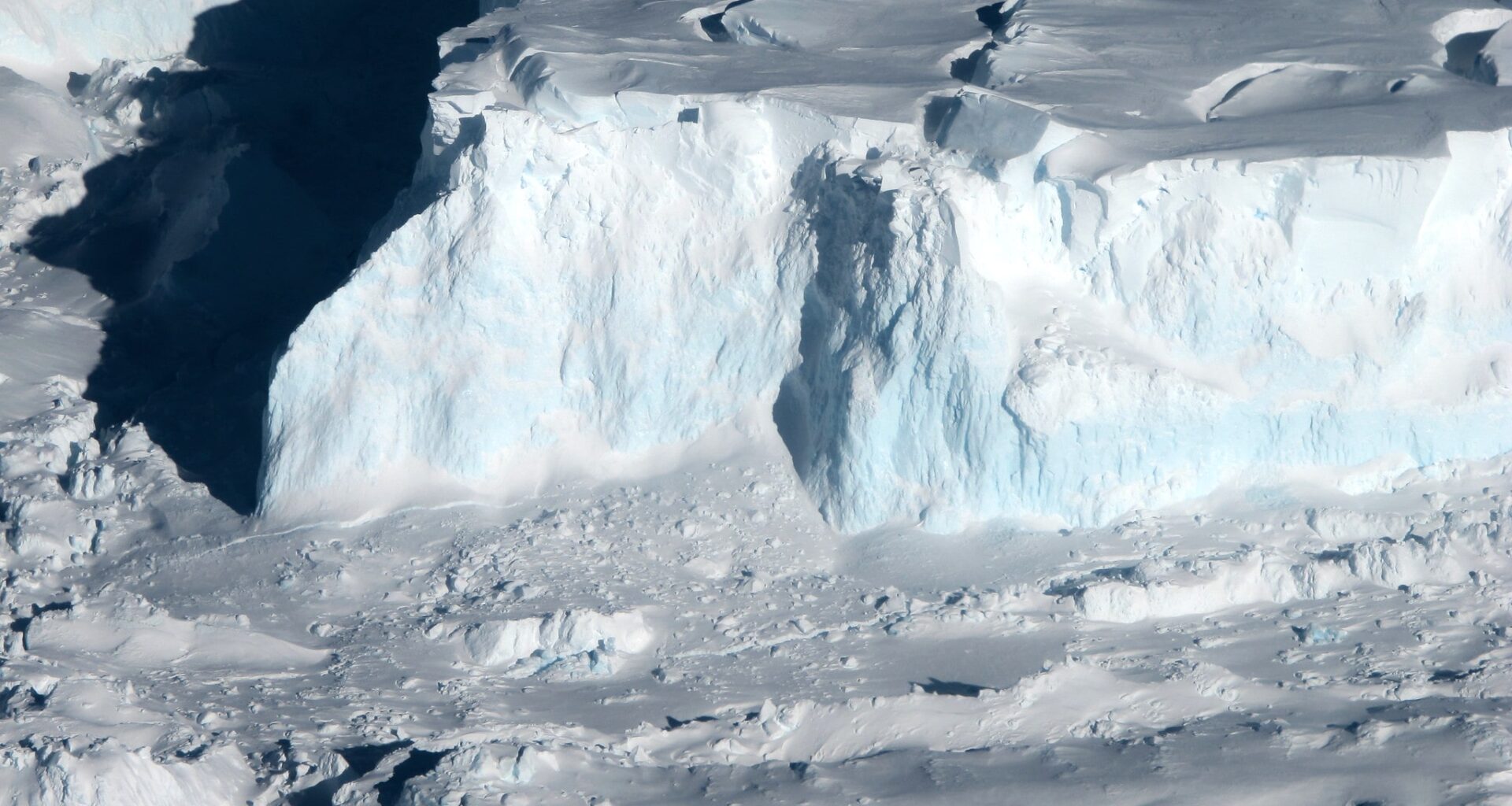 thwaites glacier or doomsday glacier