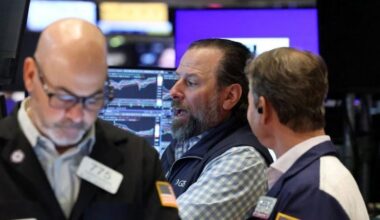 Bond traders pay highest premiums since March to hedge against rising yields