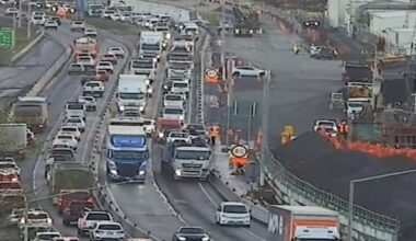 Traffic now flowing after 3 vehicles crash on Auckland's Southern motorway