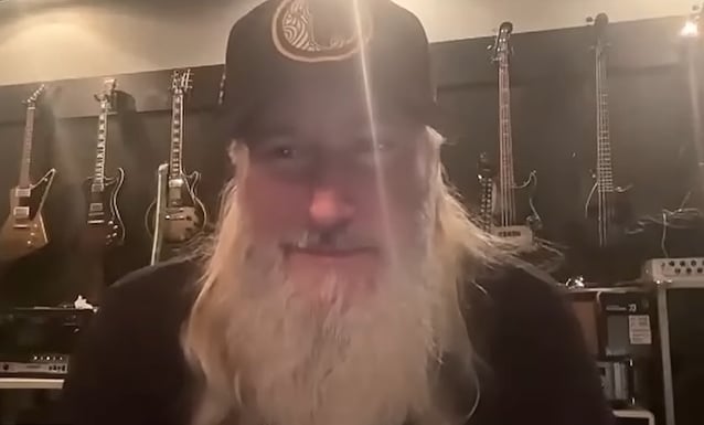 BLABBERMOUTH.NET