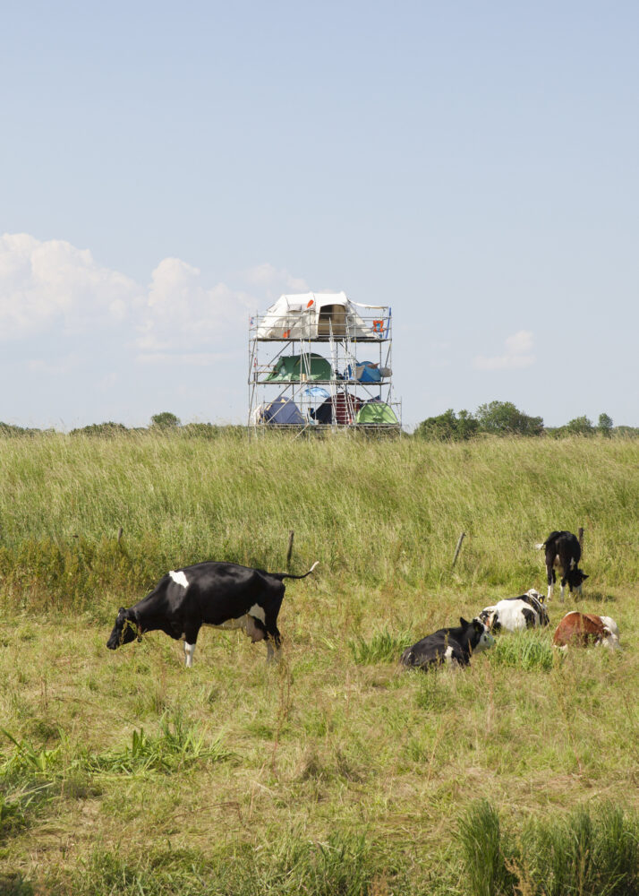 willem de haan stacks twelve tents vertically to question density and the way we occupy space - 2