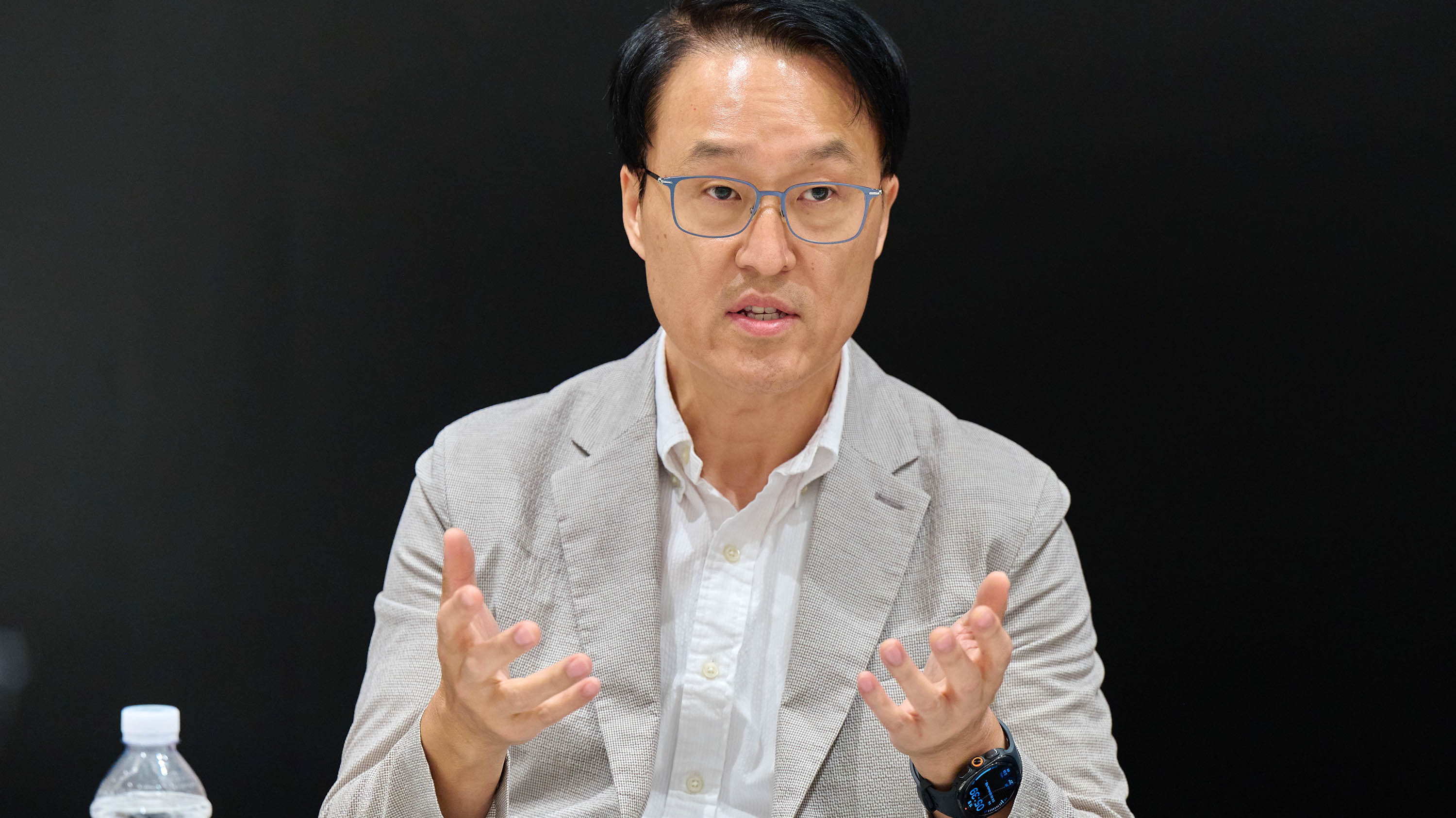 Samsung Flex Titanium display