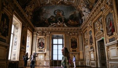 Louvre reopens Apollo Gallery after brazen daytime jewellery heist