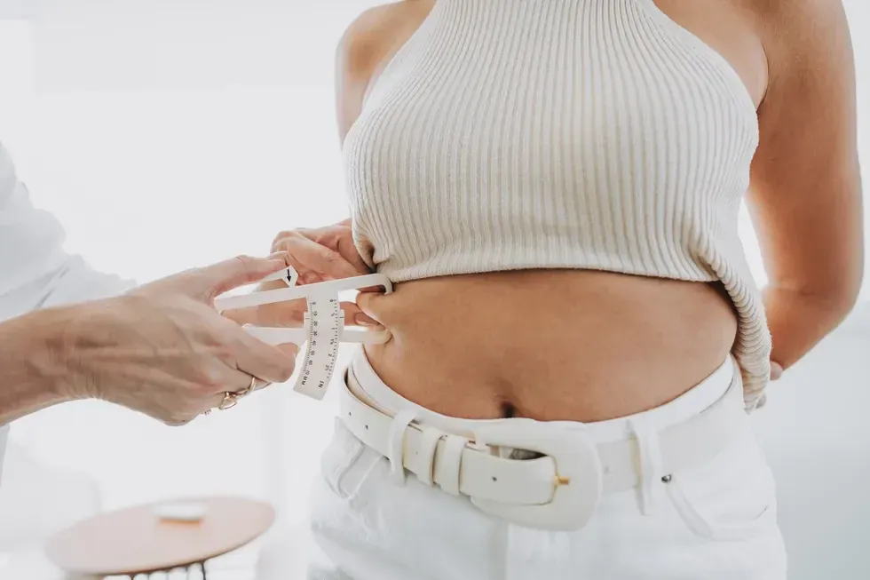 WOMAN BODY FAT MEASUREMENT