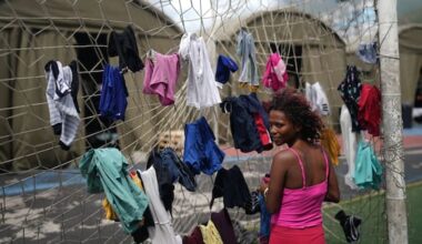 Humanitarian crisis builds in quake-hit Venezuelan communities