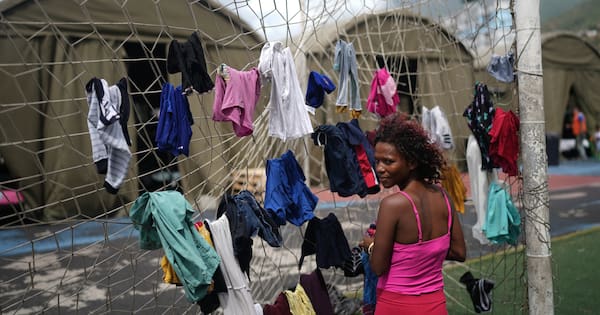 Humanitarian crisis builds in quake-hit Venezuelan communities