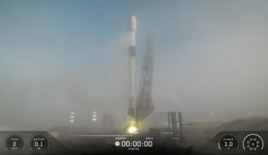 Twice in a row: SpaceX rocket aborts launch at last second again (video)