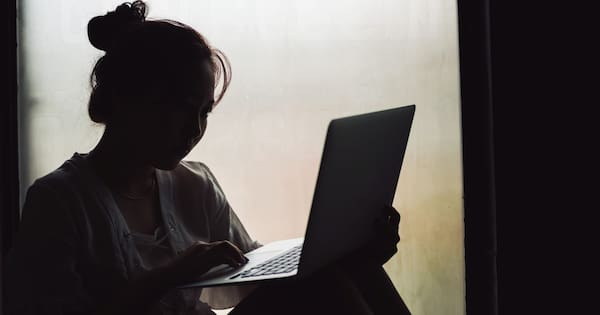 Woman arrested over $100,000 online marketplace scams