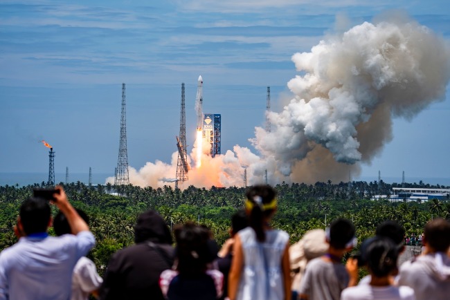 The "Long March 10B" rocket completed its maiden flight on 10 July 2026
