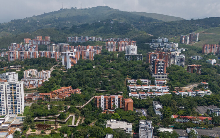 Cali Foothills Integral Corridor / Edward Conde Serna Arquitectos - Exterior Photography, Aerial View Photography, Cityscape