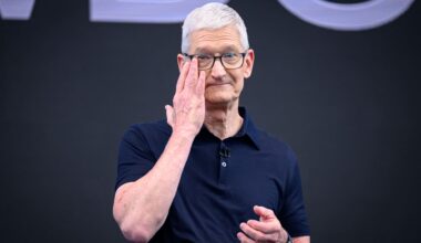 Tech's pricey AI buildout: Dwindling cash and soaring memory costs