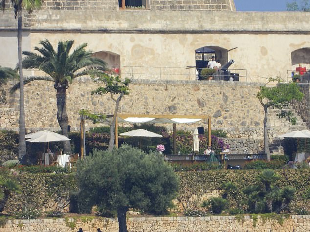 La Fortaleza can accommodate up to 250 guests in its outdoor spaces