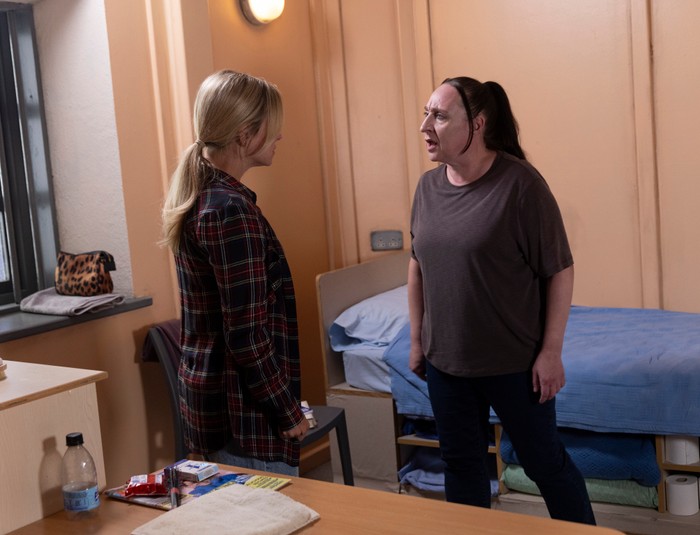 17_08_coro_sarah_kacey_02 Sarah and Kacey have an argument in Coronation Street