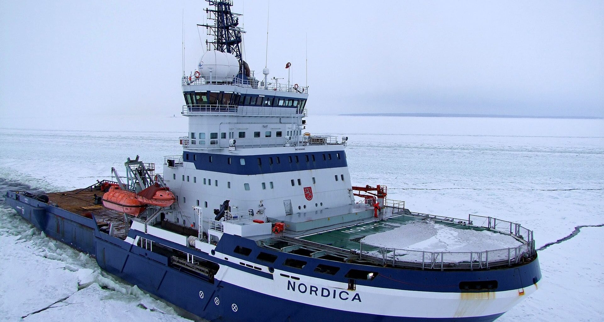 Finnish Icebreaker Supports Canadian Coast Guard in the Arctic
