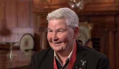 'Amazing and extremely sad' – Topp Twins among arts honourees