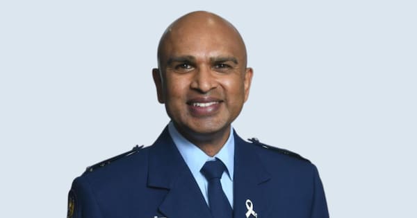 Police clear senior officer turned Labour candidate after review