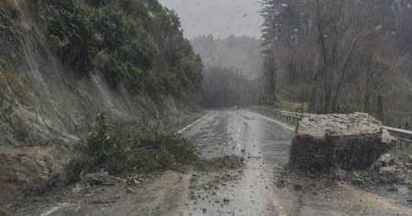 Snow warnings for alpine passes, rockfall shuts Gisborne highway overnight