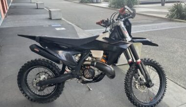 Quick-thinking cop intercepts stolen dirt bike rider in Wellington