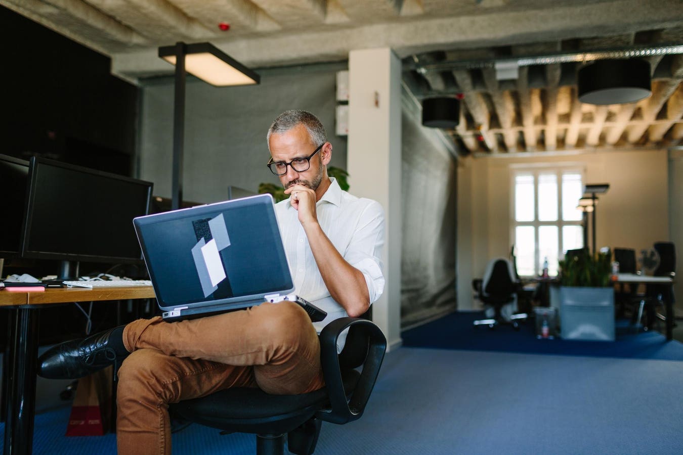 3 Strategies Entrepreneurs Are Using To Scale Smarter With AI