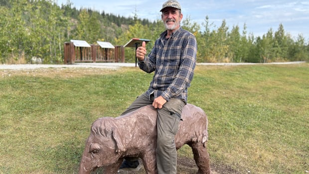 Dawson City, Yukon, artist celebrates baby mammoth found in 2022 with its own statue