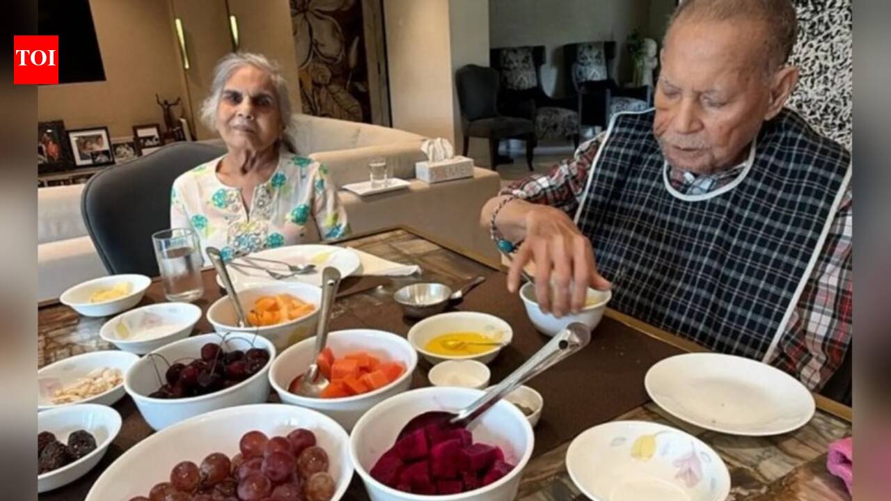 Sohail Khan enjoys 'blissed breakfast' with Salim Khan and Salma Khan; shares family moment; calls mother 'the strongest' |