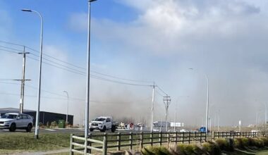 'Aggressive' fire in Taupō – roads closed, building threatened