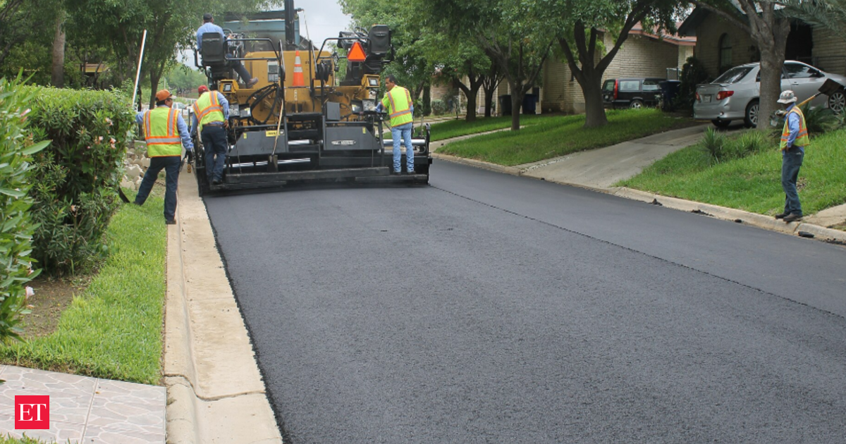In 2026, Texas engineers mixed 4.5 tons of waste plastic into nearly a mile of road; the recycled material replaced 8% to 10% of petroleum-based bitumen