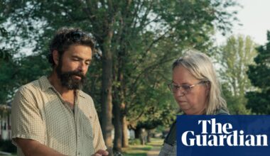 Where healthcare could sway voters, organizers ramp up an old tactic: talking to people | Healthcare industry