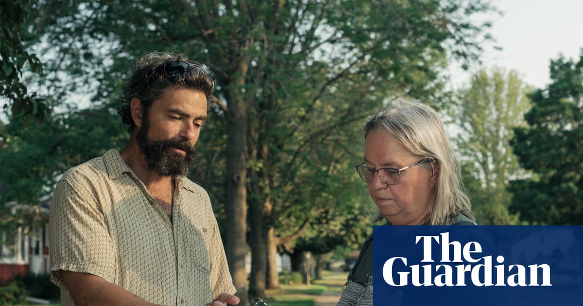 Where healthcare could sway voters, organizers ramp up an old tactic: talking to people | Healthcare industry