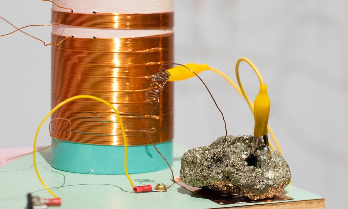 Exhibitions tune into Peter Simensky's sculptural radios and celebrate his legacy - The Art Newspaper
