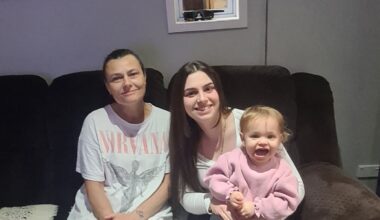 Mother rushes baby turning ‘blue’ to hospital after ambulance not dispatched