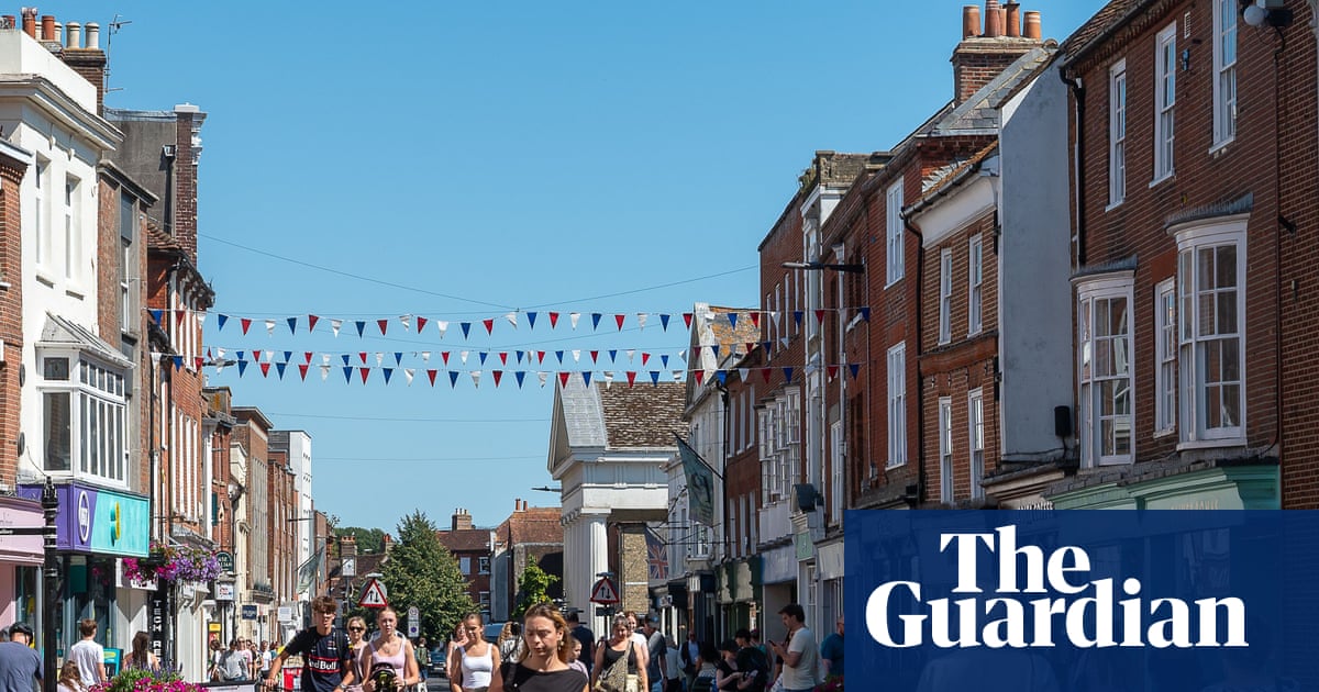 Retail sales in Great Britain fall despite heatwave increasing food and drink demand | Retail industry