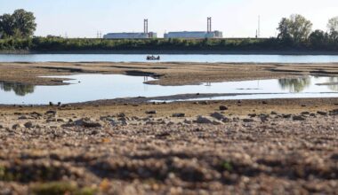 Factcheck: How nuclear, gas, wind and solar power are affected during heatwaves
