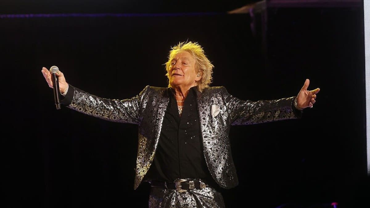Sir Rod Stewart cancels tour amid health concerns