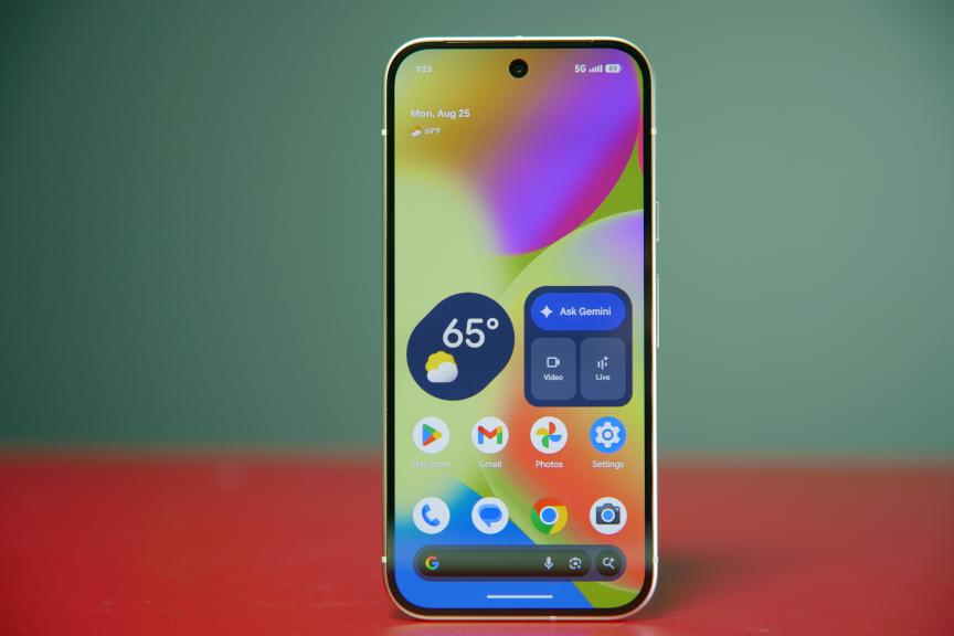 A Pixel 10 with its screen on