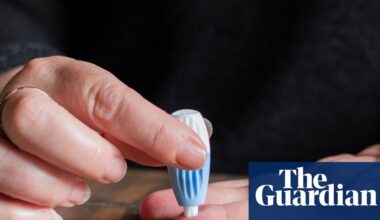 NHS to offer free high-street cholesterol tests in England | NHS