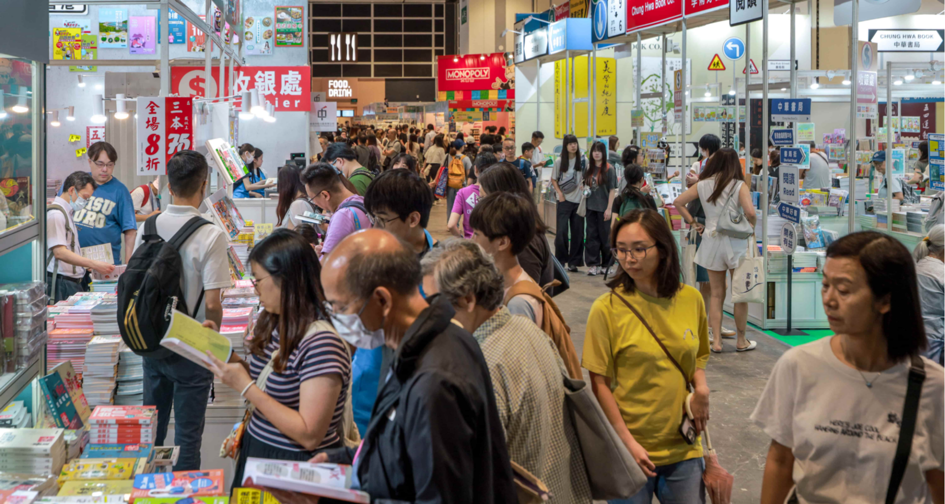 Expert: Triple-virus outbreak strikes HK, with peak still to come