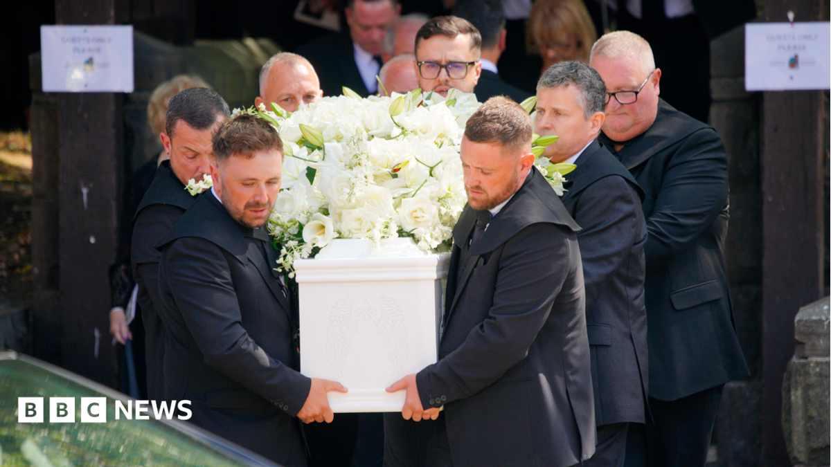 Bonnie Tyler's Swansea funeral ends as coffin taken to Skewen