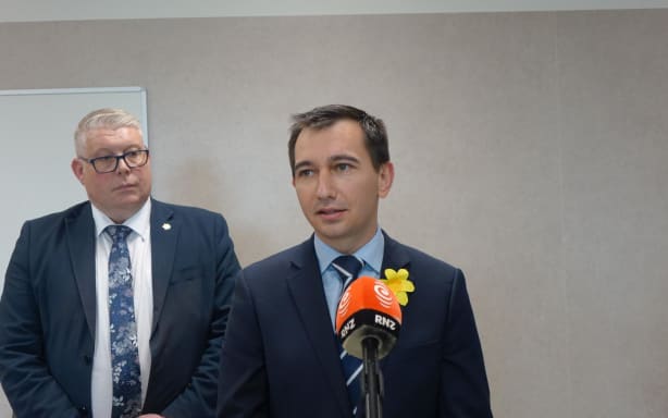 Health Minister Simeon Brown at opening of outpatient building in Dunedin