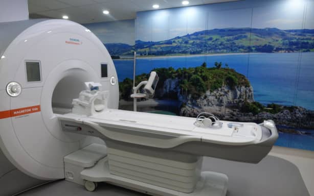 Opening of outpatients building in Dunedin - new MRI machine