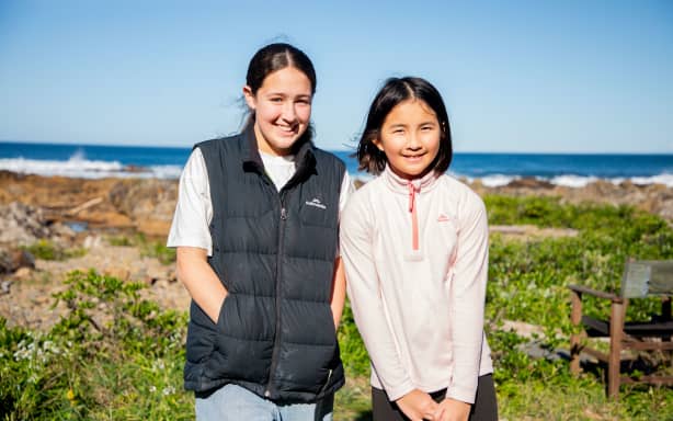 Tawatawa–Ridgway School students, Nikkita and Natalie